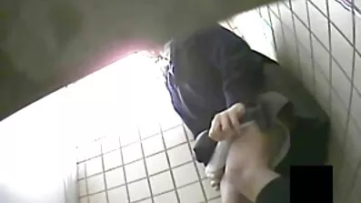 Fedt serverer hård pik med hendes huller