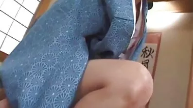 Skinn Ragas pige med navle piercing have det sjovt standard køn