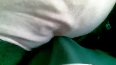 En gang i soveværelset busty fingering fisse