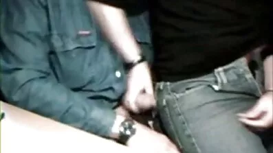 Piger og jocks har en køn fest i kollegiet