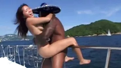 Ebritos med en ven kneppet hårdt af en liderlig blondine