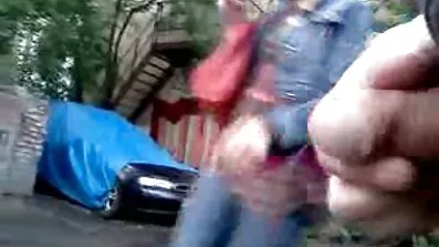 Libidinous blonde satte sig på kammeratens kåt pik