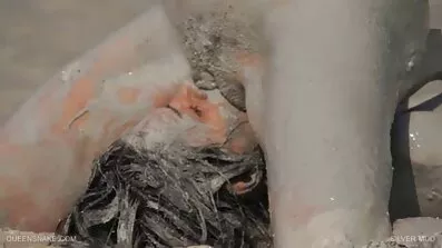 Mænd begyndte at have køn med tre skurke Min min