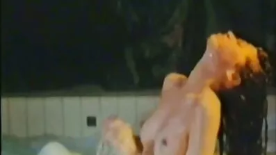Slank blondine færdig på doktorens phallus