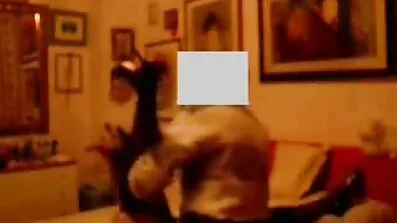 Deres dejlige piger kæle hinanden ømt