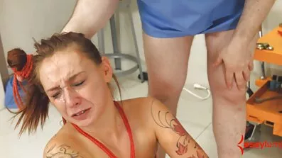 Han kneppede sin slutty kæreste i munden og fisse