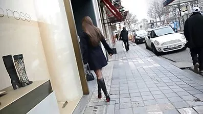Erfarne Lesba massage bundet kæreste ' s klitoris