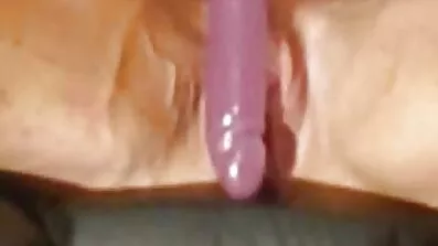 Blonde hussy kneppet af sønner ven